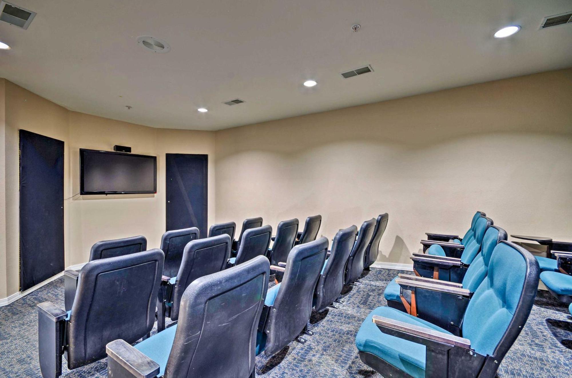 Ground-Floor Branson Condo With Community Perks Exteriér fotografie
